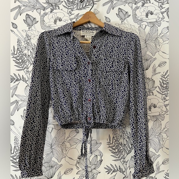 Diane Von Furstenberg Tops - Vintage 70’s Diane Von Furstenberg Button-Up Blouse with Tie Front. Size 6.
